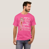 アニメやスケッチを愛する女の子を描く Tシャツ (正面フル)