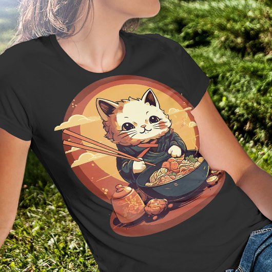 アニメ猫食べ物ラーメンかわいい日本のスタイル Tシャツ