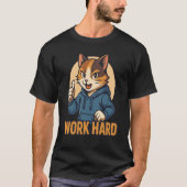 アニメ猫 - WORK HARD モチベーションあふれる和風デザイン Tシャツ (正面)
