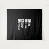 アニメ・コスプレ好きのためのギフトアイデア!食べる 睡る アニメ 繰り返す タペストリー (正面(横))