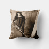 アニー・オークリー 銃を持って、ヴィンテージ写真肖像 クッション (裏面)