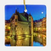 アヌシーの古い都市のPalais de l'Ile刑務所そして運河、 セラミックオーナメント (正面)