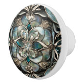 アバフェイクロンとシルバー セラミックノブ (右)