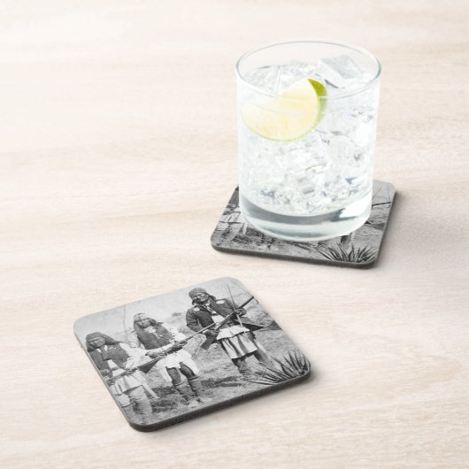 アパッシュの彼の戦士のGeronimoそして3、1886年(b コースター (右側)