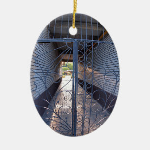 アパートの建物への入口 セラミックオーナメント