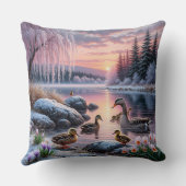 アヒルと冬の穏やかな湖の景色 クッション (裏面)
