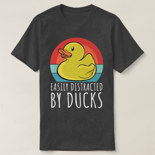 アヒルに気を取られやすいアヒル1947 Tシャツ (デザイン正面)