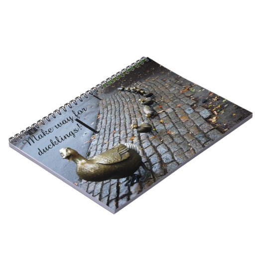 アヒルに道を開け! ノートブック (左側)