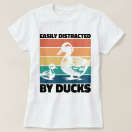 アヒルの恋人の愛に容易に気を取らクールれる農業 Tシャツ