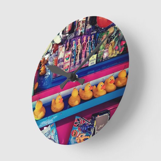 アヒルを引っ掛ける ラウンド壁時計 (傾斜)