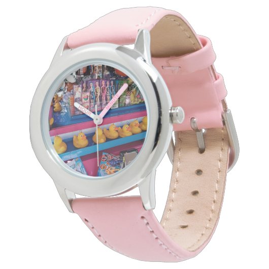 アヒルを引っ掛ける 腕時計 (アングル)