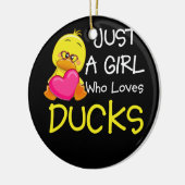 アヒルを愛する女の子 – かわいいアヒルの恋人OWNE セラミックオーナメント (左)