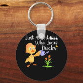アヒルを愛する少女かわいいアヒルの恋人オーナー キーホルダー (正面)