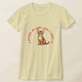アビシニアン猫にキスした Tシャツ