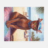 アビシニアン猫オンビーチ、夏のプレゼント猫好き フリースブランケット (正面(横))