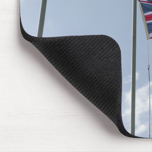 アフガニスタンと米国の国旗の間のイギリス国旗 マウスパッド (コーナー)