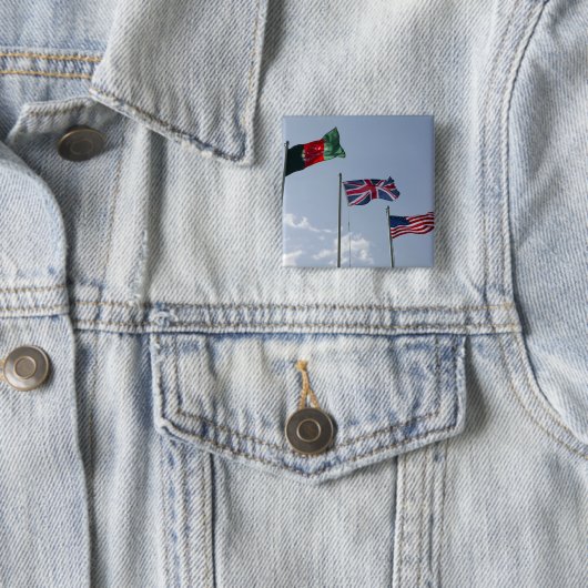 アフガニスタンと米国の国旗の間のイギリス国旗 缶バッジ (インサイチュ)