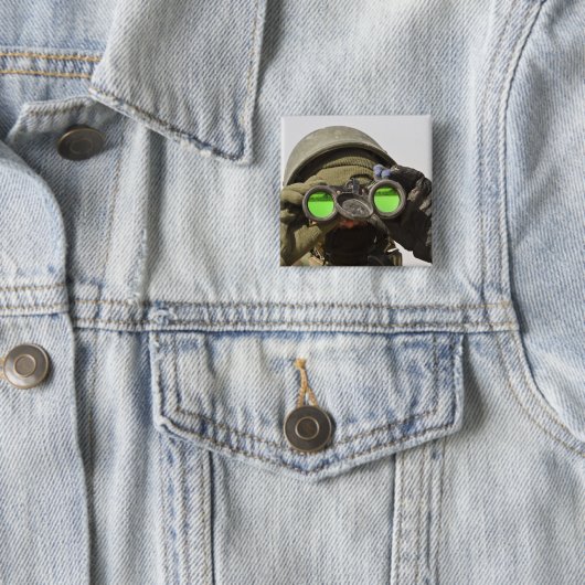 アフガニスタンの兵士が地平線を走査する 缶バッジ (インサイチュ)