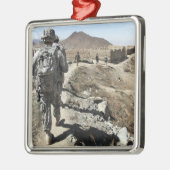 アフガニスタン国軍と米兵 メタルオーナメント (左)
