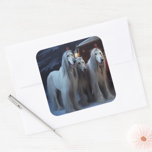 アフガンハウンドスノウイそりに乗るクリスマスデコール スクエアシール (封筒)