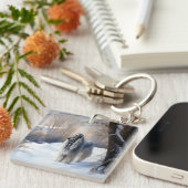 アフガン・ハウンドが雪のクリスマスを過ごした キーホルダー (正面右)