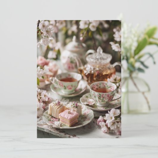 アフタヌーンティーと小さいつま先 | ソフト花模様 招待状 (スタンド正面)