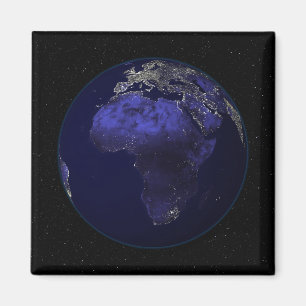 アフリカおよびヨーロッパを示す夜の完全な地球 マグネット