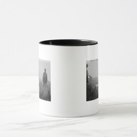 アフリカで先住民に殺されたゼブラ写真 マグカップ (中央)