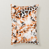 アフリカのアニマルプリント。ヴィンテージの自然なパターン。ブル アクセントクッション (正面(垂直))