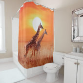 アフリカのサバンナでのキリンの背部に対する攻撃 シャワーカーテン (インサイチュ)