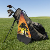 アフリカのサバンナに生息する野生動物の夕日 ゴルフタオル (グリーン)