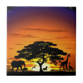 アフリカのサバンナに生息する野生動物の夕日 タイル (正面)