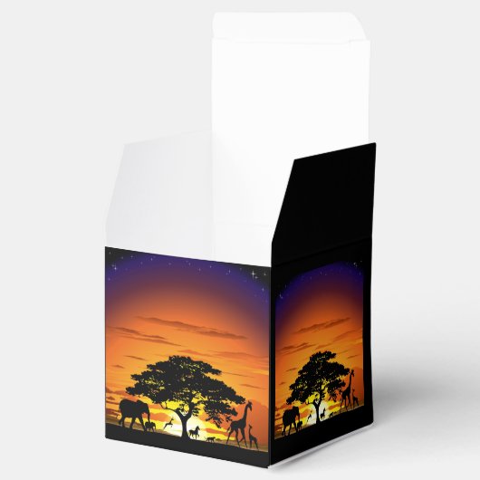 アフリカのサバンナに生息する野生動物の夕日 フェイバーボックス (オープン)