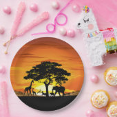 アフリカのサバンナに生息する野生動物の夕日 ペーパープレート (パーティー)