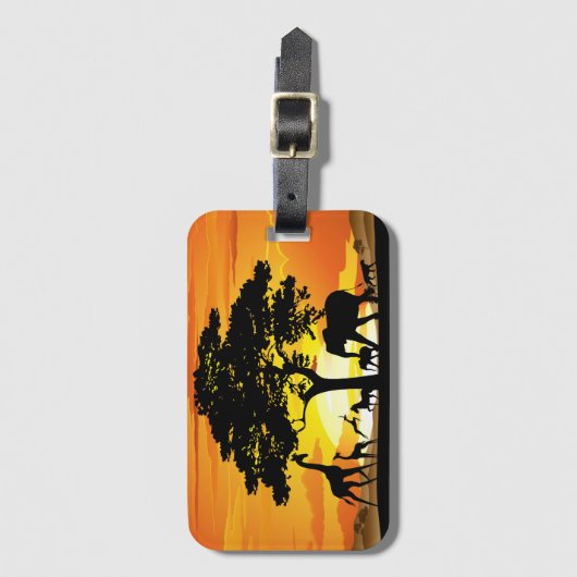 アフリカのサバンナに生息する野生動物の夕日 ラゲッジタグ (正面縦)