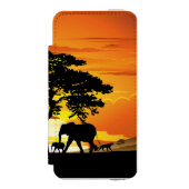アフリカのサバンナに生息する野生動物の夕日 INCIPIO iPhoneウォレットケース (フォリオ 正面)