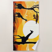 アフリカのサバンナのサンセットキリンのシーン ビーチタオル (正面)