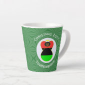 アフリカのディアスポラ・エンジェル・クリスマスパーソナライズされた国旗 カフェラテマグ (右アングル)