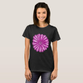 アフリカのデイジーの花、リアルなイラストレーション Tシャツ (正面フル)