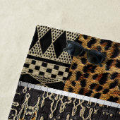 アフリカのヒョウが動いている ビーチタオル (インサイチュ)