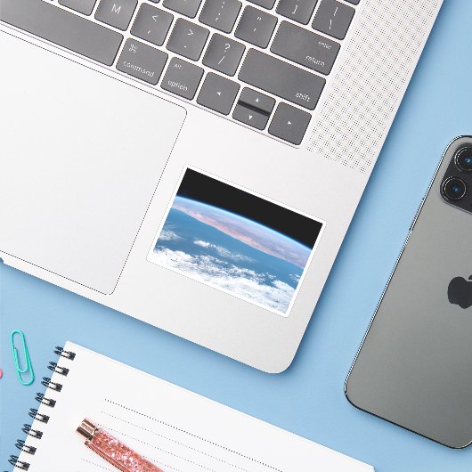 アフリカの南西部の海岸を見渡す。 シール (ノートパソコンとiPhone)