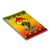 アフリカの地図と拳をオンにした黒いグランジ歴史 ノートブック (右側)