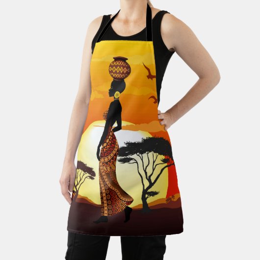 アフリカの太陽に輝くアフリカの美しい女性のシルエット エプロン (インサイチュ)
