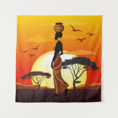 アフリカの太陽に輝くアフリカの美しい女性のシルエット タペストリー (正面)