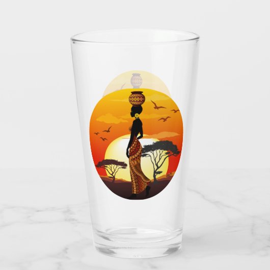 アフリカの太陽に輝くアフリカの美しい女性のシルエット タンブラーグラス (裏面)