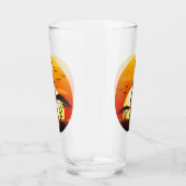 アフリカの太陽に輝くアフリカの美しい女性のシルエット タンブラーグラス (右)