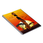 アフリカの太陽に輝くアフリカの美しい女性のシルエット ノートブック (右側)