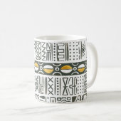 アフリカの民族、水の色のシームレスなパターン。 コーヒーマグカップ (正面右)