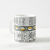 アフリカの民族、水の色のシームレスなパターン。 コーヒーマグカップ (正面左)