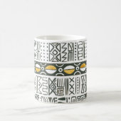 アフリカの民族、水の色のシームレスなパターン。 コーヒーマグカップ (中央)